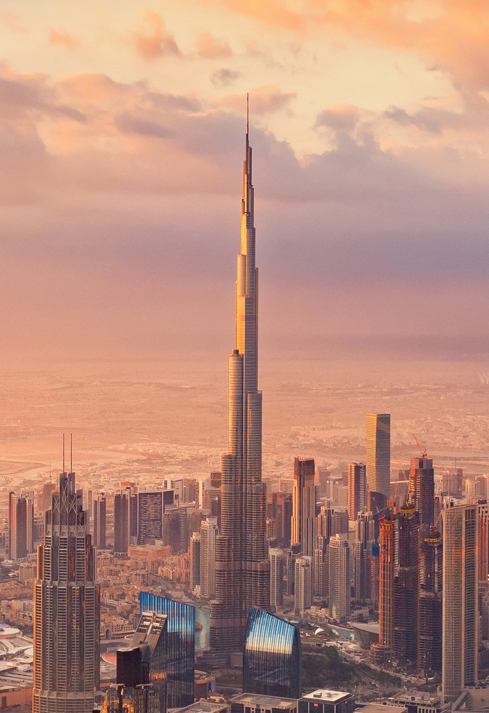 photo of burj khalifa at sunset